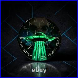 124 RARE 1 oz Canada 2018 UFO ALIEN GLOW IN DARK CANADIAN MAPLE LEAF Silver Coin
