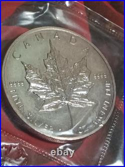 1989 1 Oz $5.9999 Fine Silver Canada Maple Leaf In Original Plastic Casing