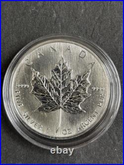 1990 Canada $5 1 oz Silver Maple Leaf Bullion coin 1990 Canada $5 1 oz Silver Maple Leaf Bullion coin