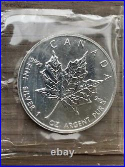 1993 $5 CANADA SILVER MAPLE LEAF Actual image of coin in original unopened pack