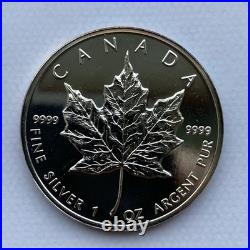 1995 Royal Canada Mint Silver $5 Dollar uncirculated Maple Leaf. 9999 Coin