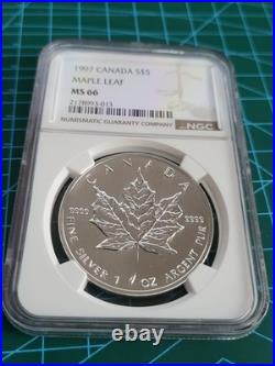 1997 1oz Canadian Maple Leaf Silver Bullion coin EXTREMELY RARE Graded NGC MS66