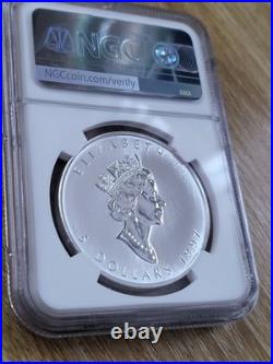 1997 1oz Canadian Maple Leaf Silver coin FRESH GRADED BY NGC MS68 EXTREMELY RARE