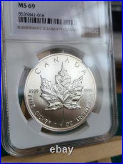 1997 1oz Canadian Maple Leaf Silver coin FRESH GRADED BY NGC MS69 Extremely Rare