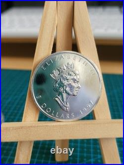 1997 VERY RARE 1oz Canadian Maple Leaf Silver Coin UNCIRCULATED AND GENUINE (25) 1997 VERY RARE 1oz Canadian Maple Leaf Silver Coin UNCIRCULATED AND GENUINE (25)
