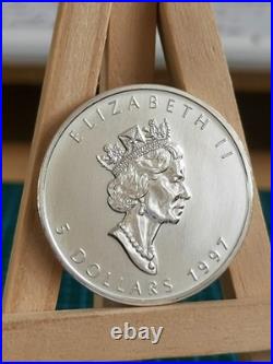 1997 VERY RARE 1oz Canadian Maple Leaf Silver Coin UNCIRCULATED AND GENUINE (25)