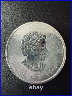2016 Canada 1oz. Fine Silver. 9999 MAPLE LEAF Coin $5 VGC