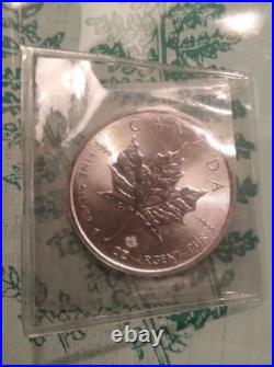 2017 1oz Silver Canadian Maple Leaf Bullion Coin in sleeve