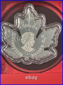 Canada $20 2015 Maple Leaf Fine Silver Coin In Maple Leaf Display Case