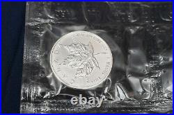 New Sealed Pack of 10 2002 1 oz Silver Canadian Maple Leaf BU Uncirculated