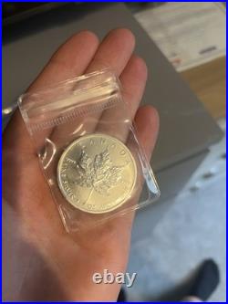 Royal Canadian Mint Canadian Maple Leaf 2011 1 oz Silver Coin 9999 FULLY TESTED