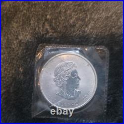 Royal Canadian Mint Canadian Maple Leaf 2015 1 oz 0.9999 Silver Coin Royal Canadian Mint Canadian Maple Leaf 2015 1 oz 0.9999 Silver Coin