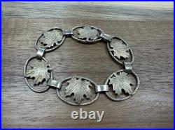 Vintage 925 sterling silver Maple Leaf Link Bracelet 7in Fold Over Clasp L335